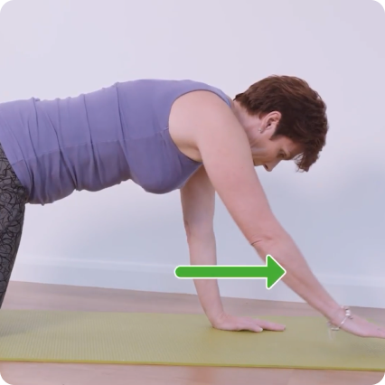 Eine Person, die eine Rückwärtsbeugung macht