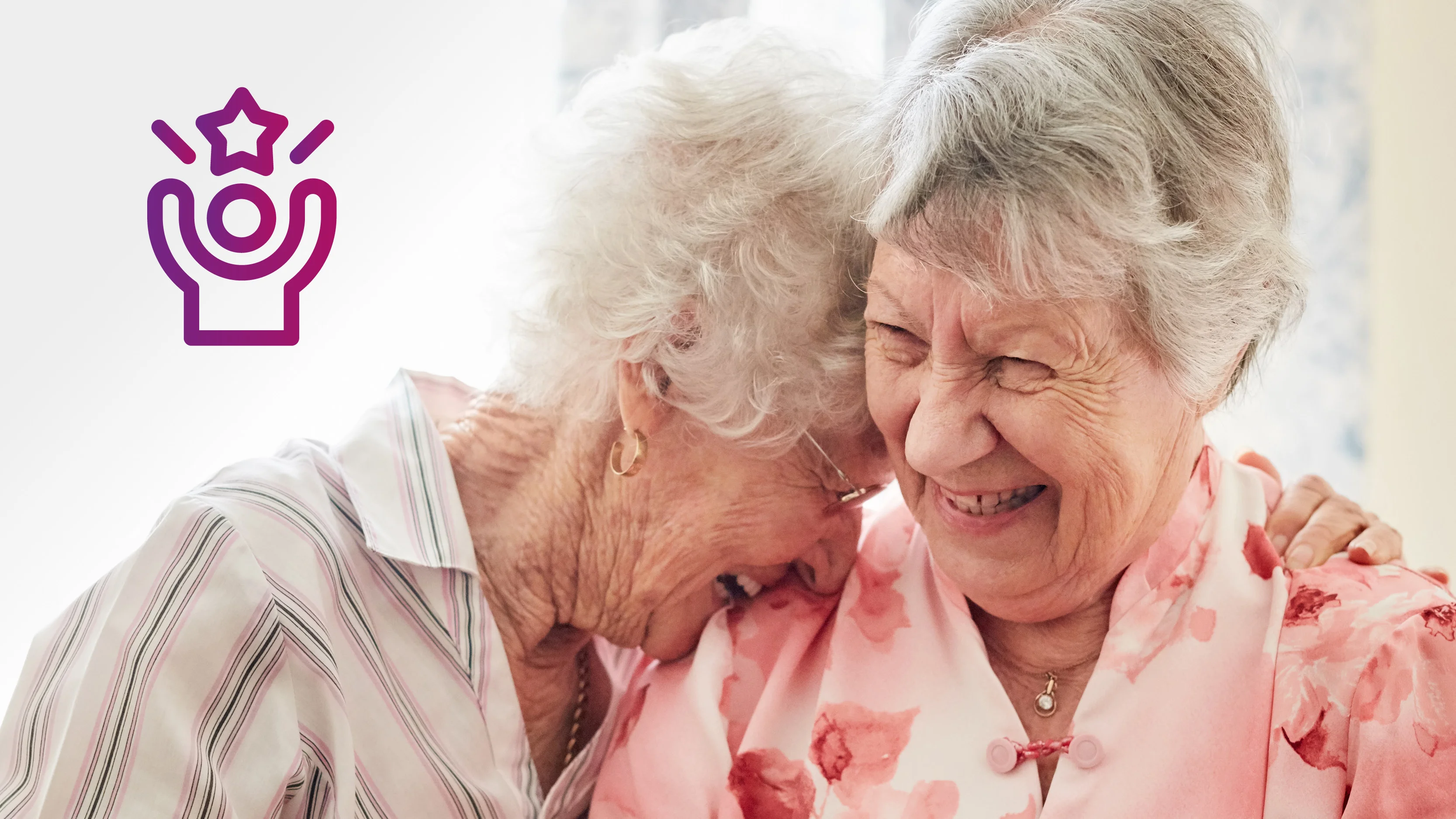 staršia žena, ktorá drží dieťa